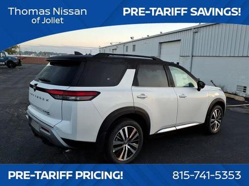 2025 Nissan Pathfinder Platinum