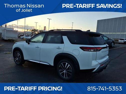 2025 Nissan Pathfinder Platinum
