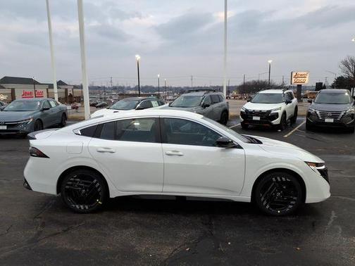 Aspen White 2026 Nissan Sentra SR