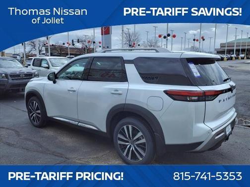 2025 Nissan Pathfinder Platinum