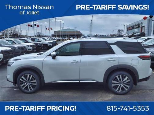 2025 Nissan Pathfinder Platinum