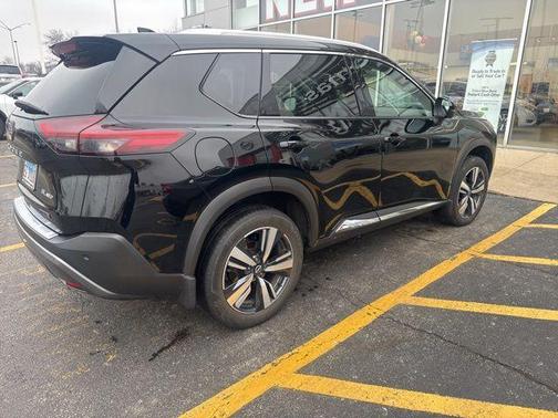 2023 Nissan Rogue SL