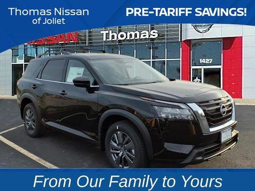 2025 Nissan Pathfinder SV