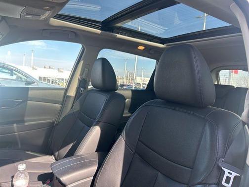 2020 Nissan Rogue SL