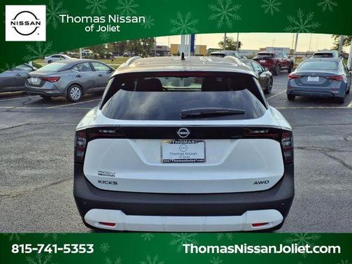 2025 Nissan Kicks SV