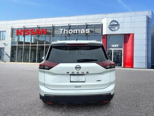 Everest White P 2026 Nissan Rogue Dark Armor