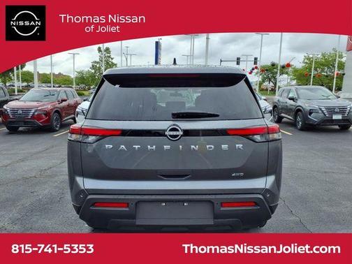 2025 Nissan Pathfinder S