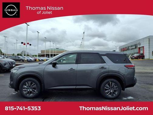 2025 Nissan Pathfinder S