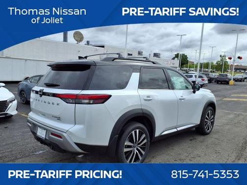 2025 Nissan Pathfinder Platinum