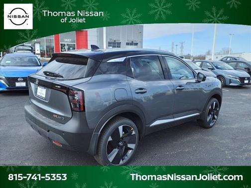 2025 Nissan Kicks SR