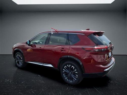 Scarlet Ember Tintcoat 2026 Nissan Rogue Platinum