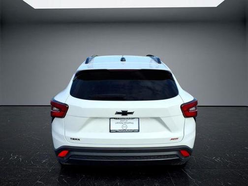 Summit White 2025 Chevrolet Trax 2RS