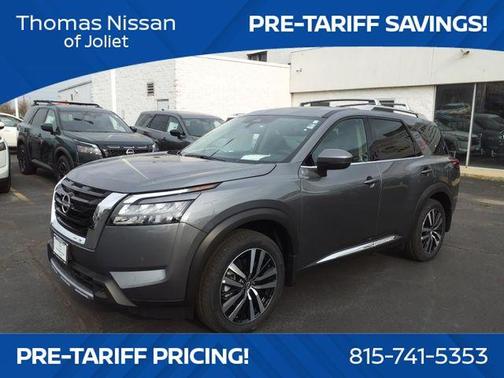 2025 Nissan Pathfinder Platinum