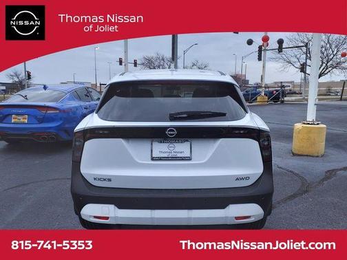 2025 Nissan Kicks SV