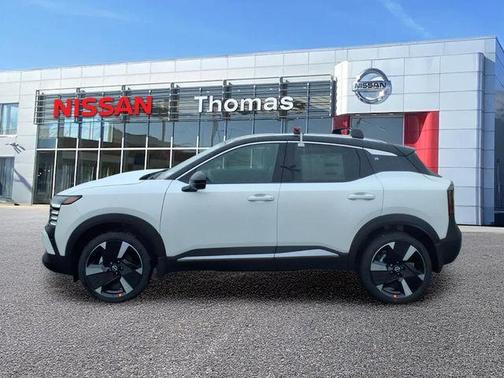 2t Wht Blk Roof 2026 Nissan Kicks SR