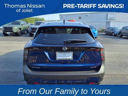 2025 Nissan Kicks SV