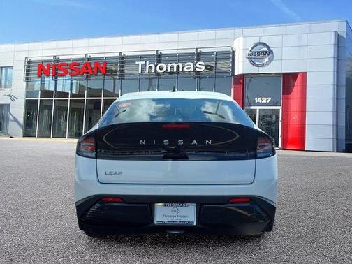 Everest White P 2026 Nissan Leaf S+