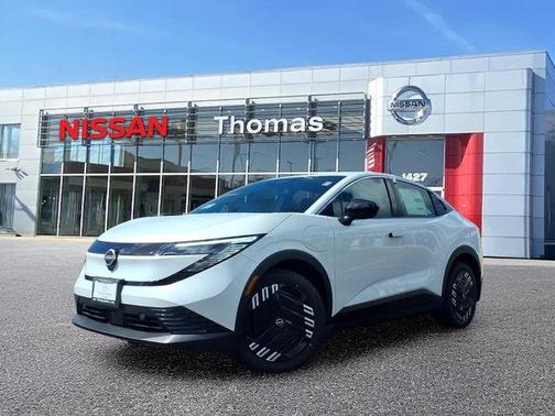 Everest White P 2026 Nissan Leaf S+