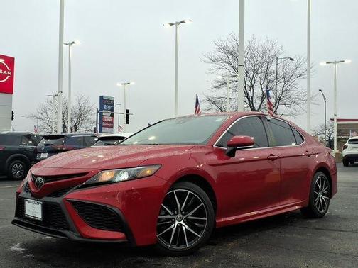 Supersonic Red / Midnight Black Metallic 2023 Toyota Camry SE