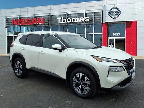 White 2023 Nissan Rogue SV SUV