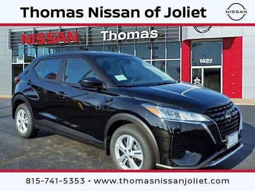 Super Black 2025 Nissan Kicks Play S SUV