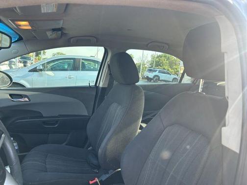 Silver Ice Metallic 2015 Chevrolet Sonic LT