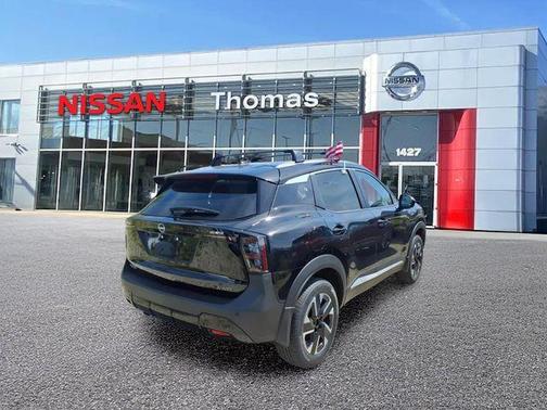 Super Black 2026 Nissan Kicks SV