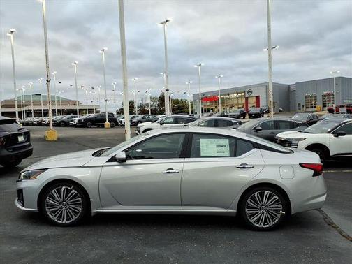 2025 Nissan Altima SL