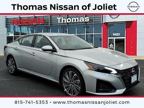 Brilliant Silver Metallic 2025 Nissan Altima SL Sedan