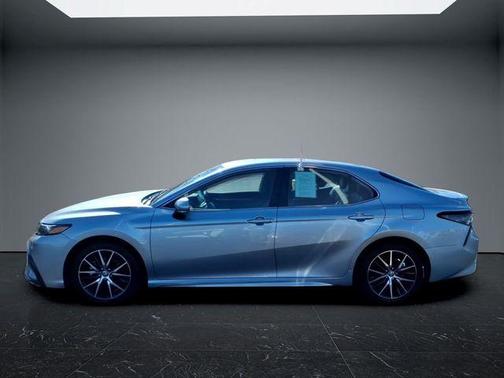 Celestial Silver Metallic 2024 Toyota Camry SE