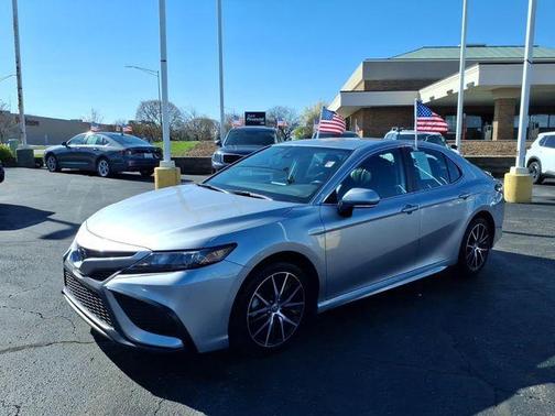 Celestial Silver Metallic 2024 Toyota Camry SE