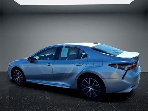 Celestial Silver Metallic 2024 Toyota Camry SE
