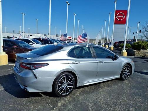 Celestial Silver Metallic 2024 Toyota Camry SE