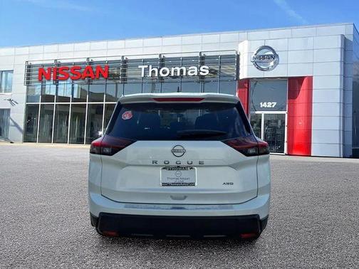 Everest White P 2026 Nissan Rogue SV
