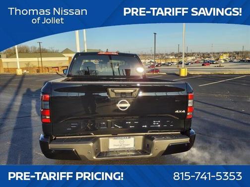 2025 Nissan Frontier SV