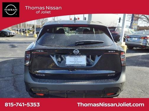 2025 Nissan Kicks SV