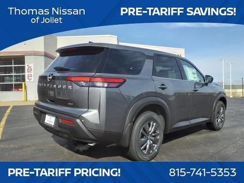 2025 Nissan Pathfinder S