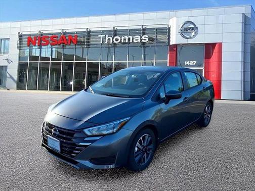 Gun Metallic 2025 Nissan Versa 1.6 SV