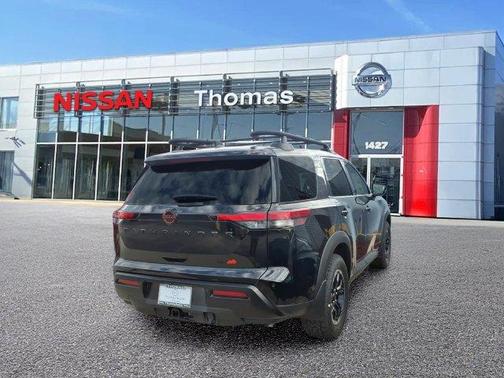 Super Black 2026 Nissan Pathfinder Rock Creek