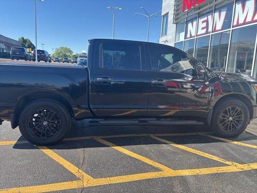 Magnetic Black 2018 Nissan Titan SV