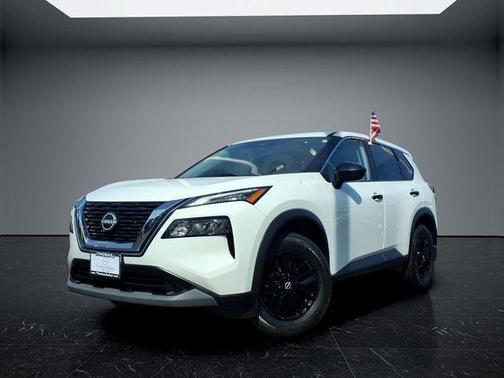 Glacier White 2023 Nissan Rogue S