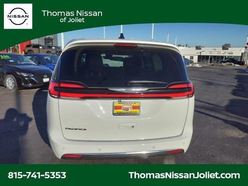 2024 Chrysler Pacifica Hybrid Select