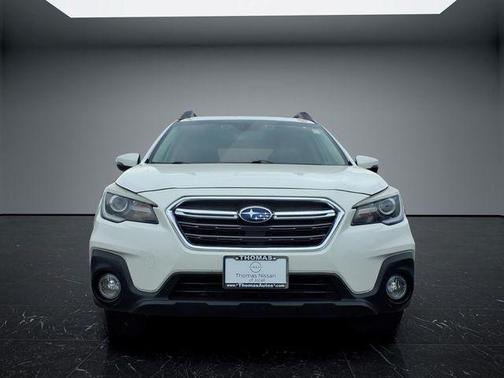 Crystal White Pearl 2019 Subaru Outback 2.5i Limited