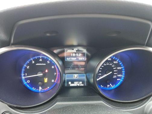 Crystal White Pearl 2019 Subaru Outback 2.5i Limited
