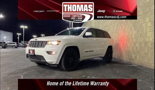 Photo 2 of 8 of 2017 Jeep Grand Cherokee Altitude