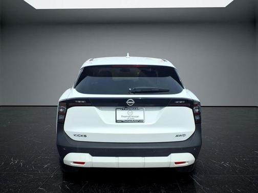 Fresh Powder 2025 Nissan Kicks SV
