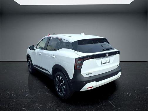 Fresh Powder 2025 Nissan Kicks SV