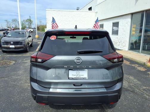 Gun Metallic 2026 Nissan Rogue SV