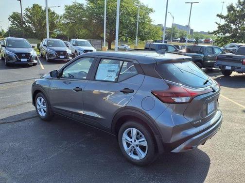 2025 Nissan Kicks Play S