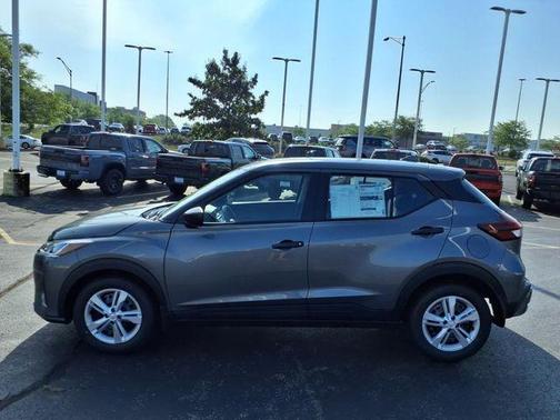 2025 Nissan Kicks Play S